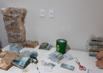 PF cumpre 600 mandados em operação contra facção criminosa; Justiça bloqueia até R$ 252 milhões