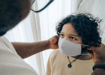 Profissionais de saúde devem notificar casos de Síndrome Inflamatória Multissistêmica Pediátrica