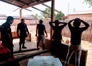 Polícias Civil e Militar fecham estabelecimentos irregulares no município de Rurópolis, no PA