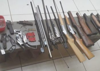 Ação apreende diversas armas e munições em Altamira; três pessoas são presas
