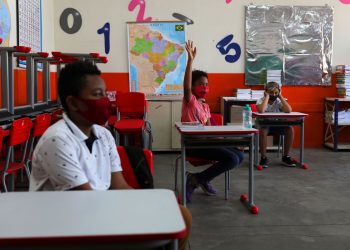 MEC apresenta guia para retorno de aula presencial na educação básica