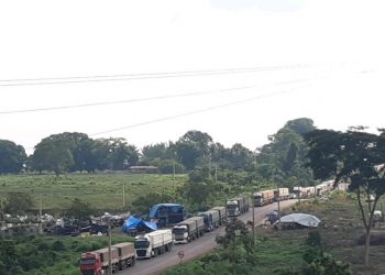 Indígenas e garimpeiros liberam BR-230 no PA, mas continuam acampados às margens da rodovia