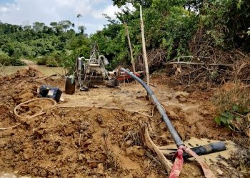 Senador José Porfírio: Polícia Ambiental prende uma pessoa e apreende maquinários em garimpo ilegal