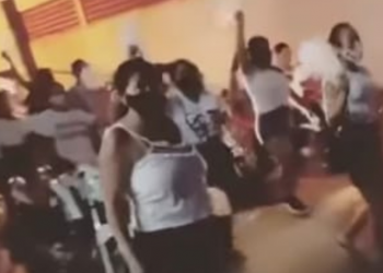 Protesto nas ruas de Breves pede justiça e proteção a mulher agredida em navio no Marajó