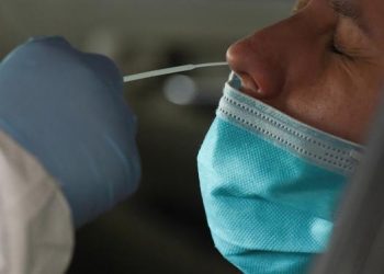 Estudo da Fiocruz reforça que reinfecção por covid-19 é possível e pode ser grave