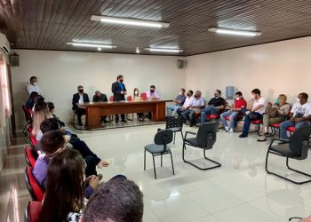 Autoridades, responsáveis pela saúde pública e comerciantes se unem para conter a covid-19 em Altamira.