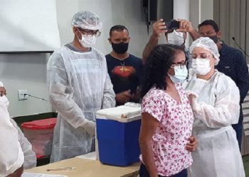 Vitória do Xingu recebe as vacinas contra a COVID-19 e começa a imunizar o público alvo