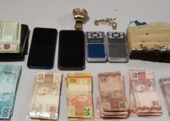 Em Itaituba, dupla é flagrada com drogas, dinheiro e joias
