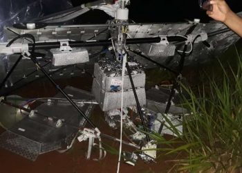 Moradores encontram satélite na rodovia Transamazônica, entre Itaituba e Jacareacanga