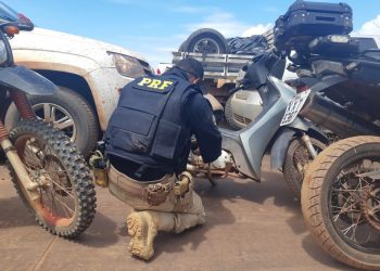 Fiscalização da PRF na BR-230 apreende motos com indícios de adulteração e registro de roubo em Itaituba