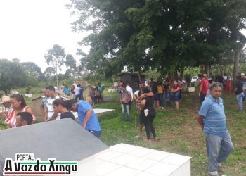Tristeza e comoção marcam o sepultamento do jovem garçom, assassinado brutalmente em Altamira