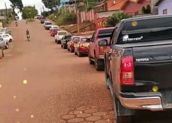 Comerciantes vão às ruas protestar contra fechamento de estabelecimentos em Medicilândia, PA