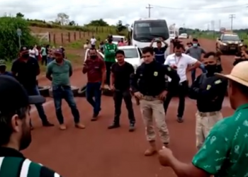 Motoristas bloqueiam Rodovia Transamazônica em protesto pela recuperação da BR-230