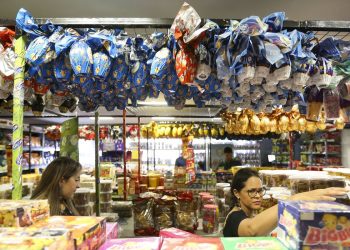 Pandemia afeta venda de chocolates, pescados e a hotelaria na Páscoa