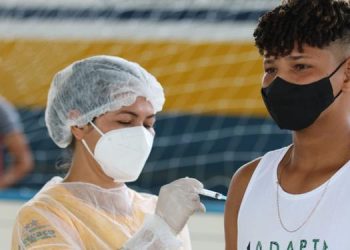 Ao menos seis municípios paraenses já vacinam jovens com 18 anos