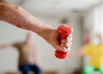 Exercício físico com supervisão é benéfico na pandemia, revela estudo