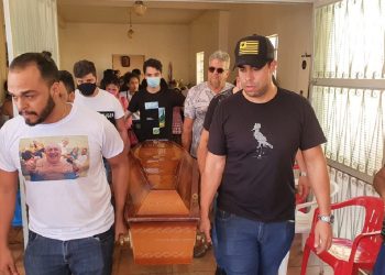 Gecy Alves Né é sepultado em meio a homenagens