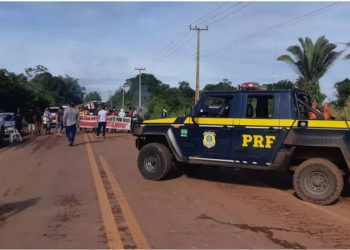 Garimpeiros liberam totalmente a Transamazônica após cinco dias de interdição, no Pará