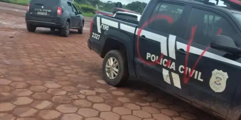 Viatura da Polícia Civil pichada por Werliton Jhonatan Pantoja Carneiro. (Reprodução/ Redes sociais)