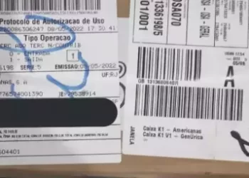 Jovem compra celular pela internet, mas recebe caixa de leite condensado