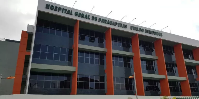O vídeo íntimo de sexo foi gravado dentro do Hospital Geral de Parauapebas e no horário de trabalho, o que resultou na exoneração dos dois servidores (Divulgação / Sindmepa)