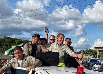 Presidente Bolsonaro participa de carreta em Belém. — Foto: Juliana Bessa / g1 Pará
