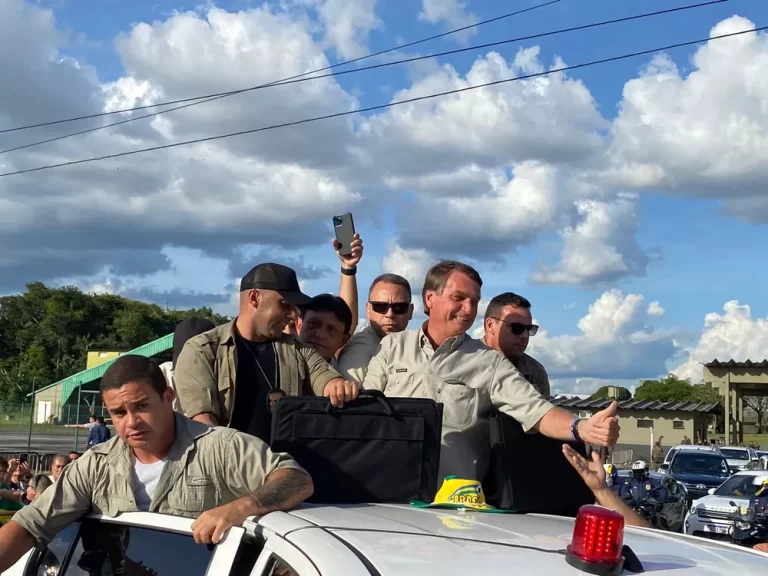 Presidente Bolsonaro participa de carreta em Belém. — Foto: Juliana Bessa / g1 Pará