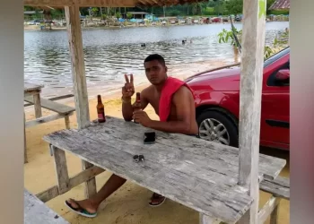 Fábio Rebouças Oliveira Neto, de 22 anos, morreu neste domingo (12) — Foto: Redes Sociais