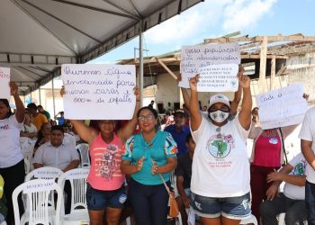 Movimentos aproveitam a presença do Governador em Altamira para fazer manifesto pacífico