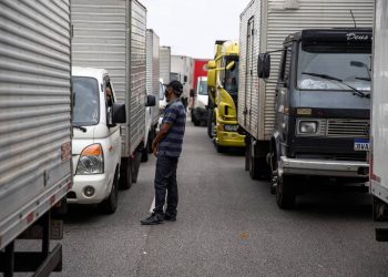 Caixa divulga calendário de pagamento do Auxílio Caminhoneiro e Taxista; veja datas