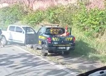 Caminhonete bate de frente com viatura da PRF na BR-010 no Pará