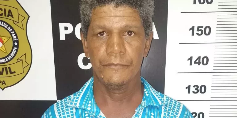 Policiais civis de Rurópolis prenderam Paulo Cortes, 48 anos, que é acusado de dois homicídios. A detenção dele ocorreu na quinta-feira (4), por volta das 18 horas, na entrada da “Invasão do Rodeio” (Divulgação/Polícia Civil)