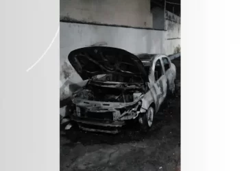 Carro da casa de apoio de Jacareacanga é incendiado em Santarém — Foto: Redes Sociais