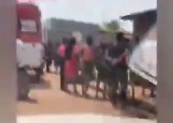 A Polícia Militar está no local para atender a ocorrência de homicídio. O corpo de Catimba foi encaminhado para necropsia no Instituto Médico Legal (IML) da Polícia Científica do Pará (Reprodução/Redes sociais)