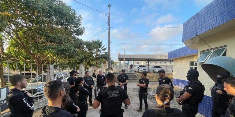 A Diretoria de Polícia do Interior (DPI) da Polícia Civil do Pará, por meio da Superintendência da Superintendência Regional do Capim (7ª Risp), deflagrou, na sexta-feira (14), a primeira fase da operação denominada “Cerberus”, com o objetivo de dar deu cumprimento a mandados de prisão emitidos pela Justiça, por meio da Comarca do município de Mãe do Rio, no nordeste do estado (Divulgação/Polícia Civil do Pará)