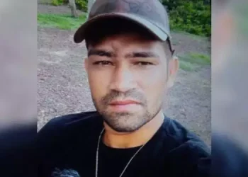 A vítima do homicídio foi identificada como Gean Pinheiro, natural do estado de Goiás (Reprodução/Redes sociais)