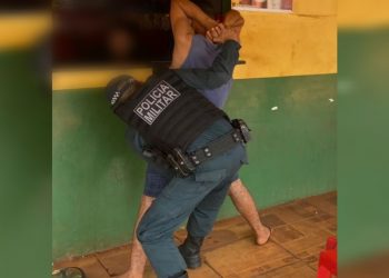 Suspeito foi encontrado em um bar. Foto: Reprodução/PM