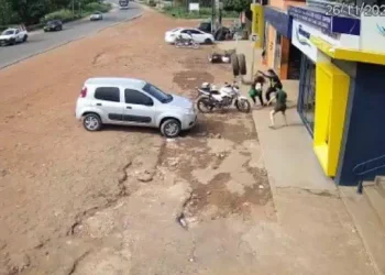 Vítima chegou a convulsionar após o acidente e tem suspeita de lesão cerebral. (Reprodução / Redes Sociais)