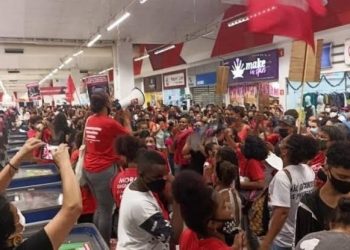 Movimento de extrema esquerda MLB foi responsável por invasão do supermercado Líder em Belém