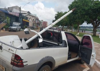 Após denúncia de luminárias quebradas e energizadas na Orla de Altamira, prefeitura manda resolver o problema