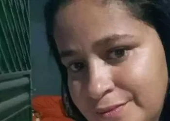 Fernanda Rodrigues dos Santos tinha 35 anos e foi encontrada com sinais de asfixia, no núcleo Morada Nova (Reprodução / Redes Sociais)