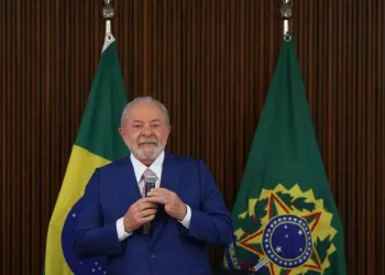 Outro exemplo claro da dificuldade que Lula enfrentaria no Congresso é a aproximação com siglas como PSD, o MDB e o União Brasil (José Cruz/ Agência Brasil)