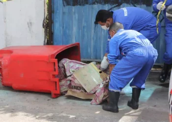 Homem é encontrado morto dentro de lixeira próximo a supermercado no bairro de São Brás, em Belém