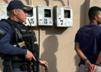 Homem foi preso dentro da casa em que morava com a esposa. — Foto: Reprodução / Redes sociais