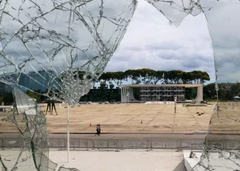 AGU afirma que 92 pessoas e sete empresas já tiveram patrimônio bloqueado (Fabio Rodrigues-Pozzebom/ Agência Brasil)