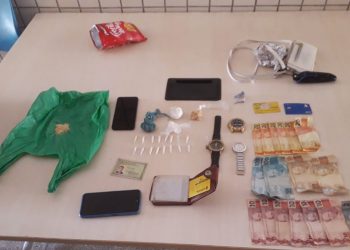 PC prende duas pessoas pelos crimes de tráfico de entorpecentes e receptação, em Castelo dos Sonhos