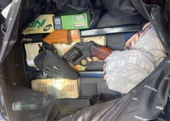 PC prende mulher em flagrante por crime de roubo, em Óbidos