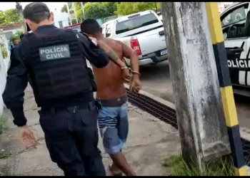 Mandados de prisão são cumprindo pela PC. — Foto: Gleilson Nascimento/TV Tapajós