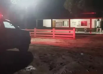 O 45º Batalhão de Polícia Militar só foi acionado por volta de 2h30, quando deslocou a guarnição ao local. (Reprodução/ Portal Tailândia)