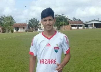 Jogador de futebol morre após ser atingido por raio no Pará